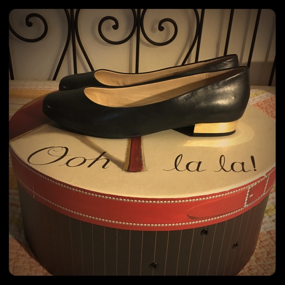 Isaac Mizrahi Size 8.5 Black Leather Shoes